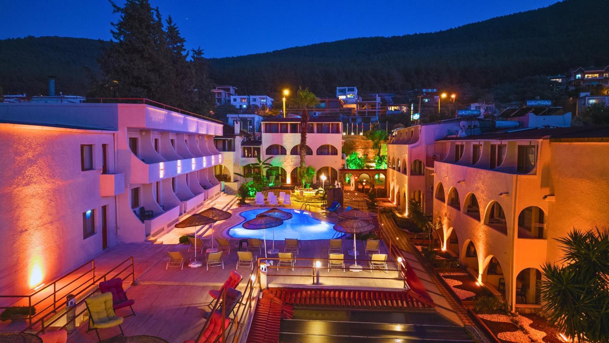 Club Aquarium Hotel & Spa Guvercinlik  Buitenkant foto