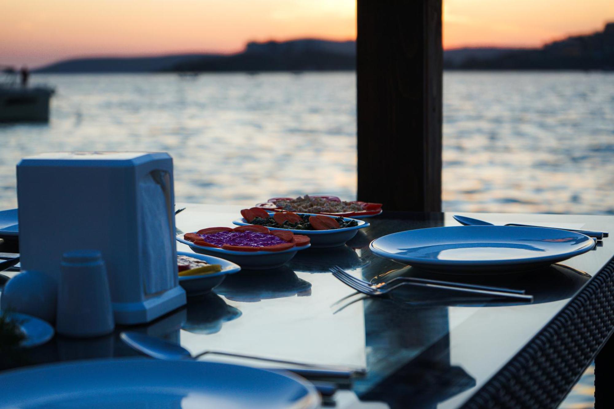 Club Aquarium Hotel & Spa Guvercinlik  Buitenkant foto