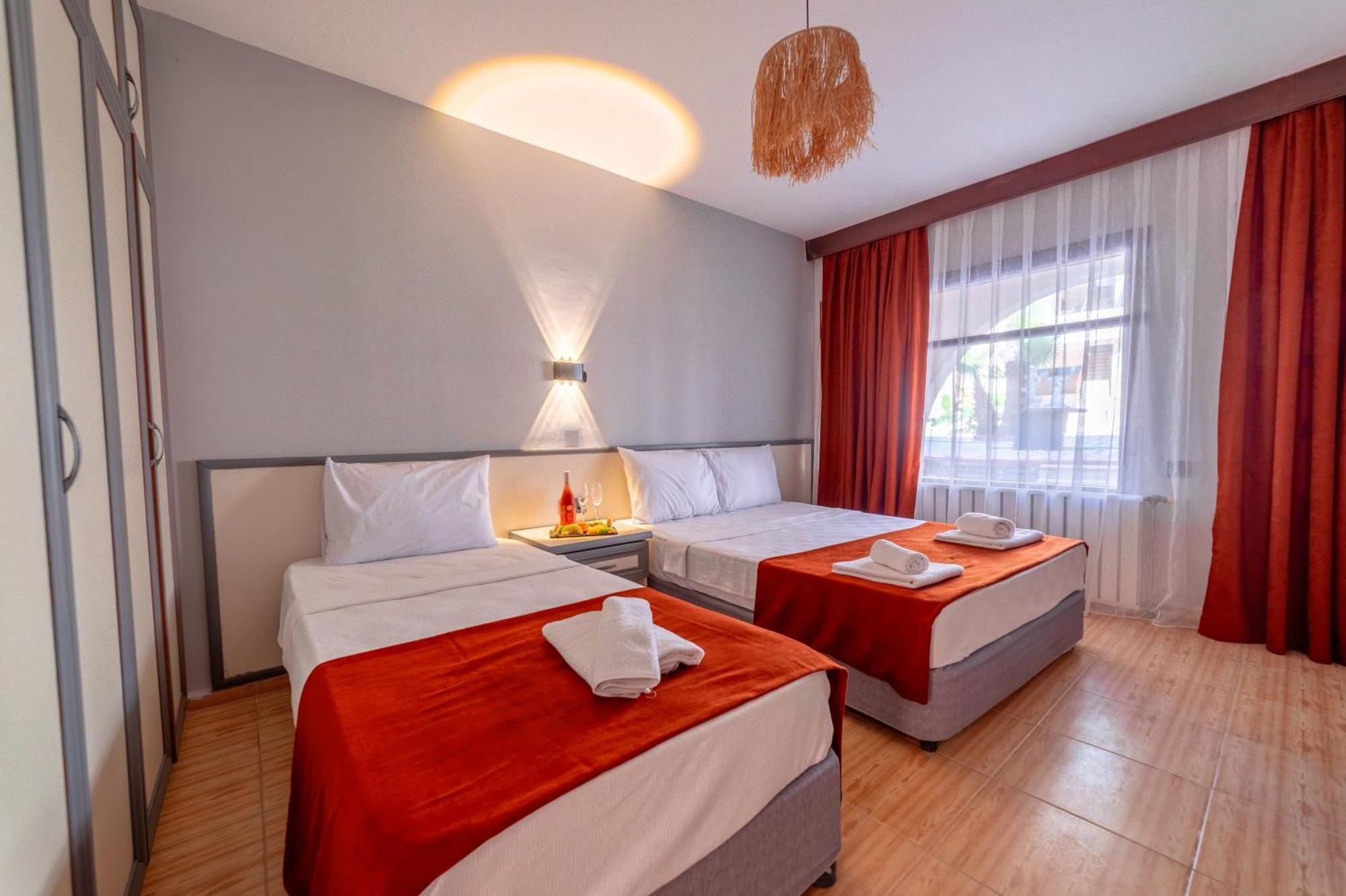 Club Aquarium Hotel & Spa Guvercinlik  Buitenkant foto