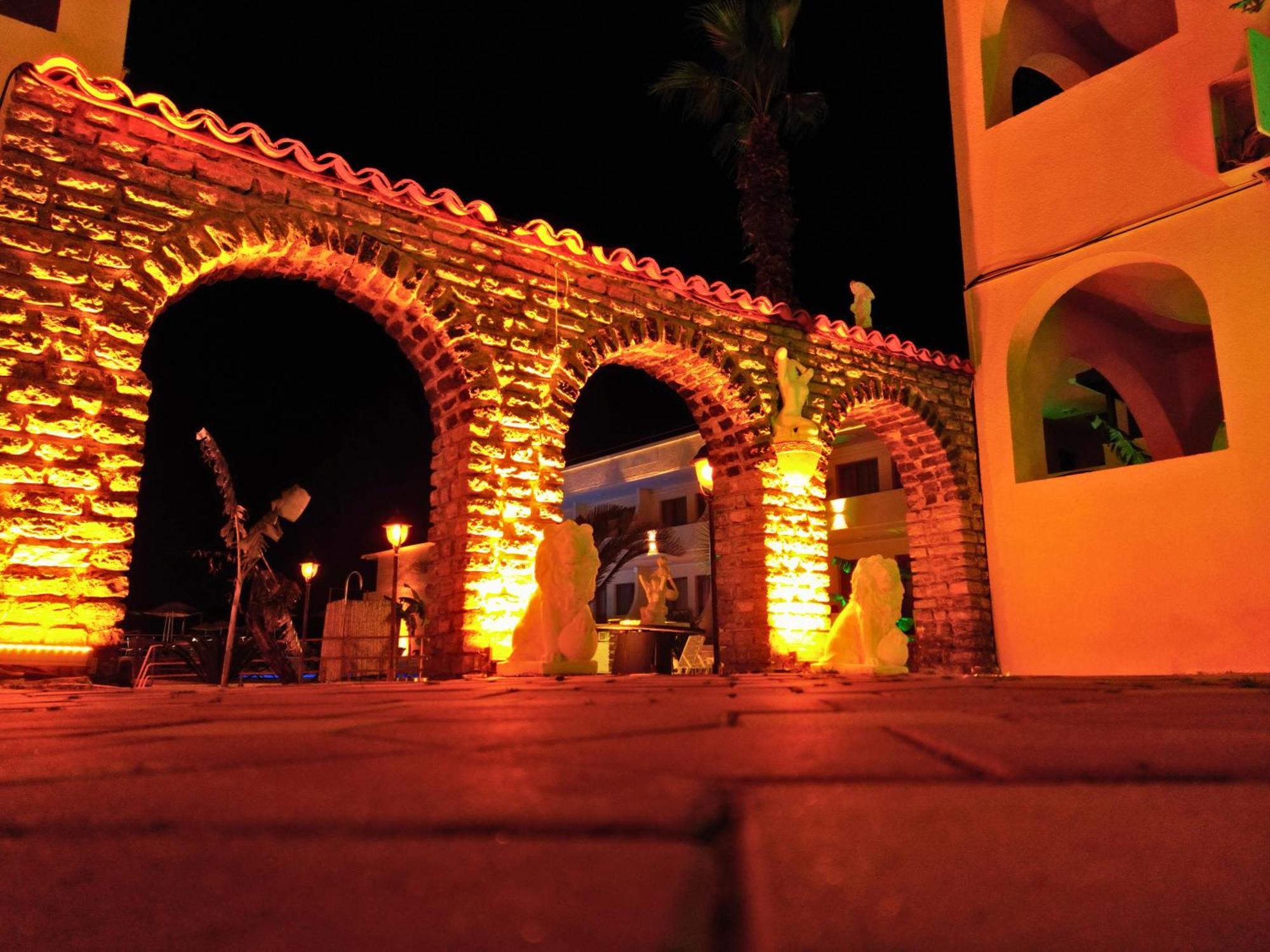 Club Aquarium Hotel & Spa Guvercinlik  Buitenkant foto