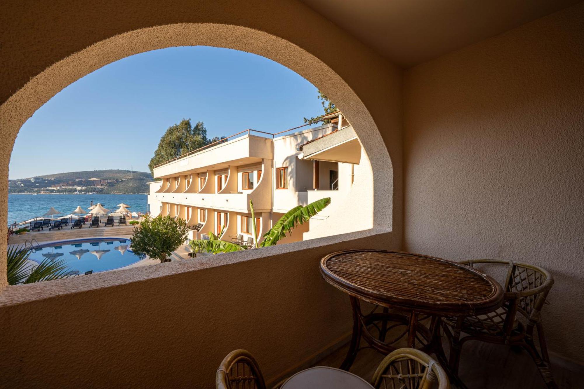 Club Aquarium Hotel & Spa Guvercinlik  Buitenkant foto